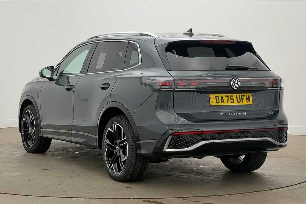 Volkswagen Tiguan 1.5 Tsi 272 Ehybrid R-line Dsg Grey #3