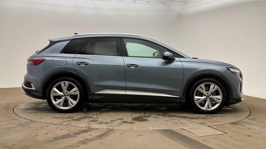 Audi Q4 E Tron Q4 S Line 40 E-tron 150,00 Kw Blue #4