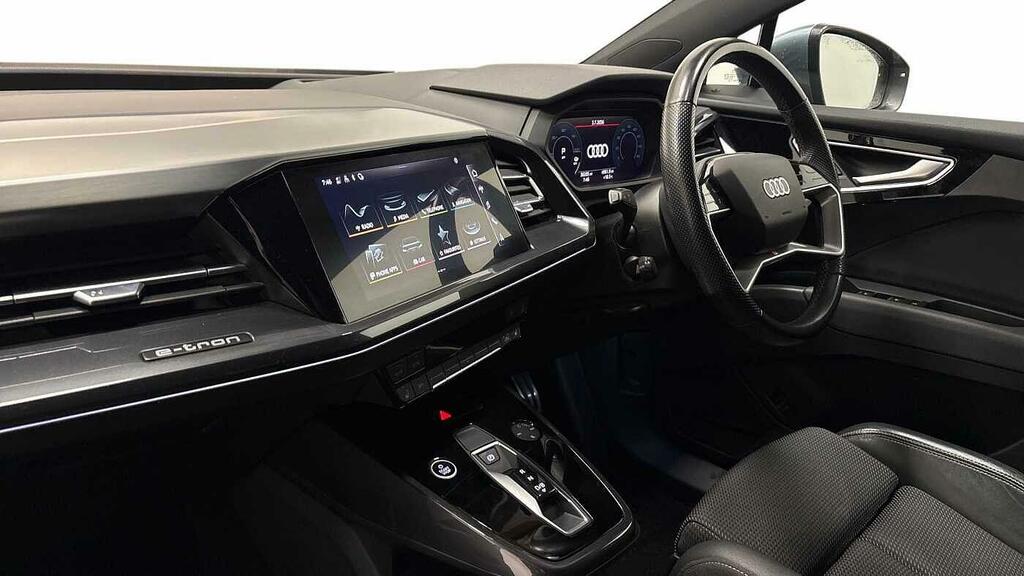 Audi Q4 E Tron Q4 S Line 40 E-tron 150,00 Kw Blue #2