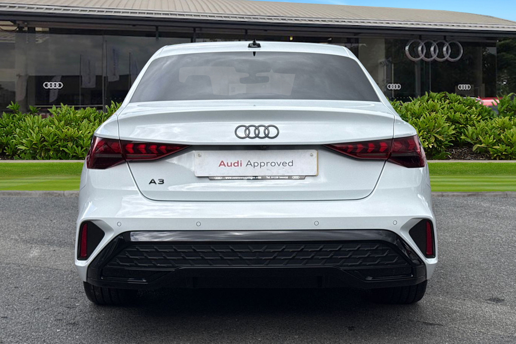 Audi A3 Black Edition Tfsi 150 Ps S Tronic White #4