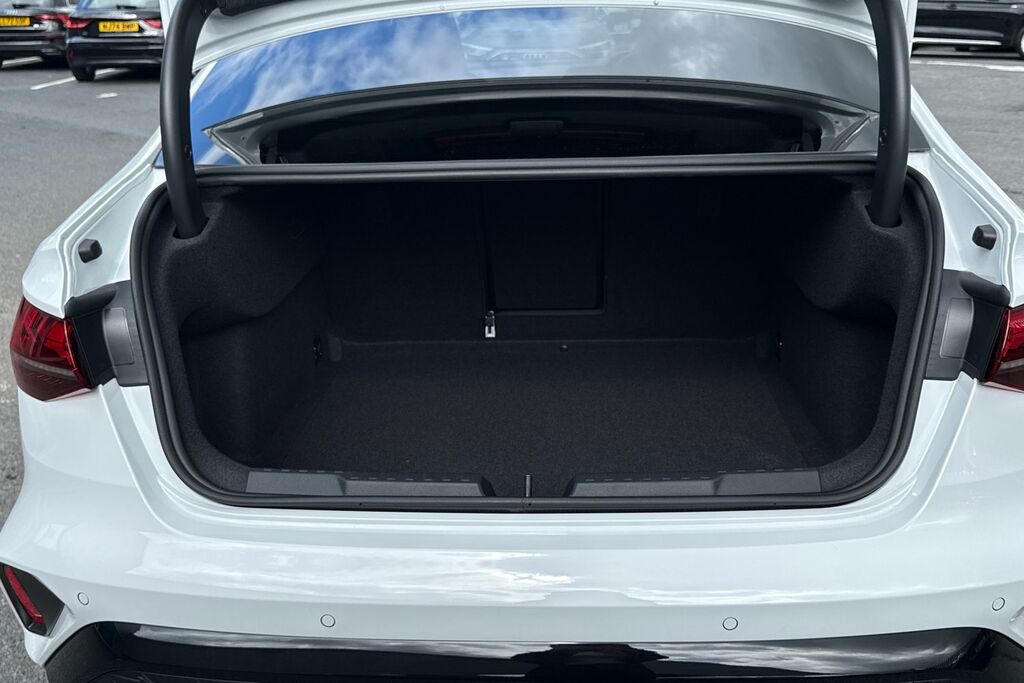 Audi A3 Black Edition Tfsi 150 Ps S Tronic White #6