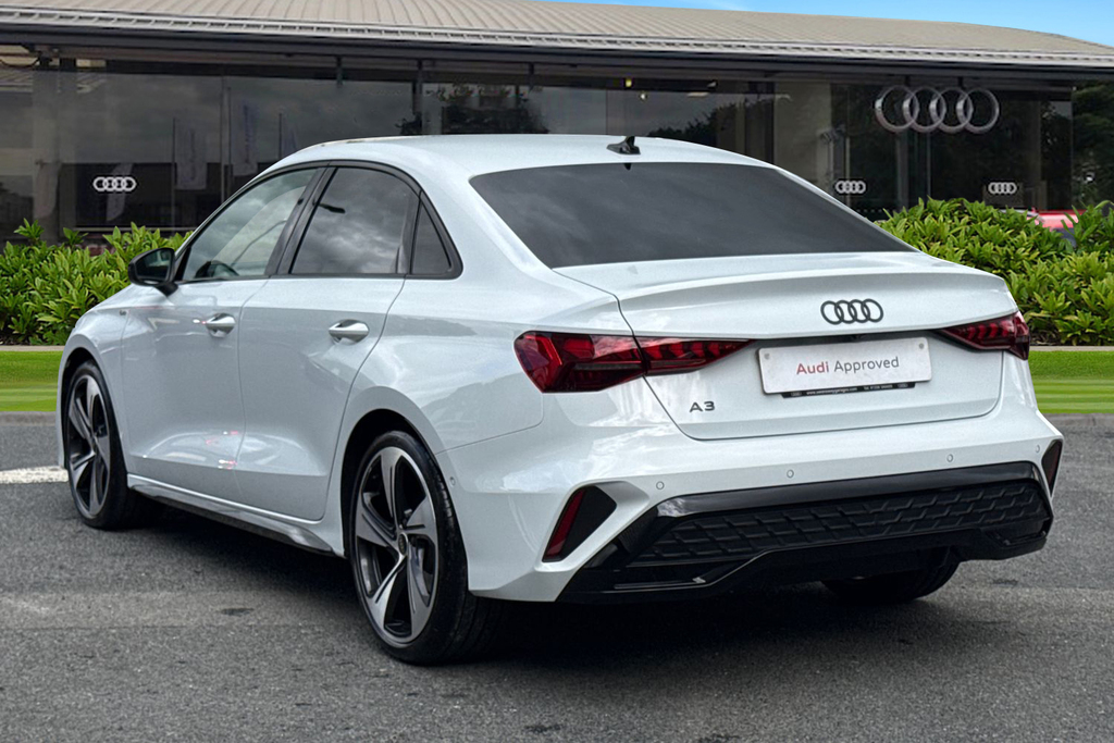 Audi A3 Black Edition Tfsi 150 Ps S Tronic White #2