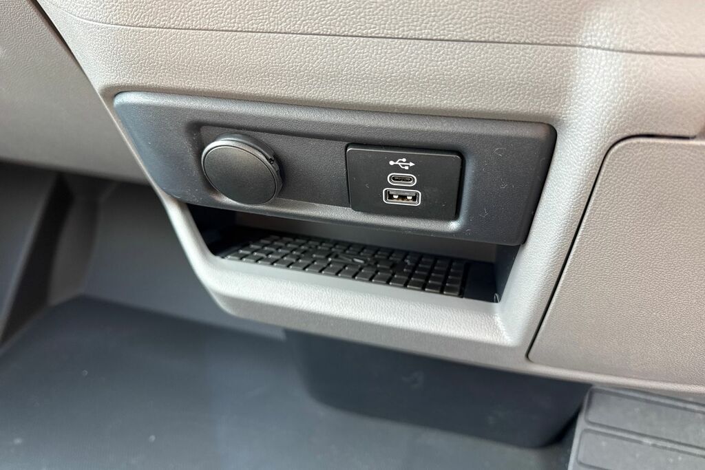 Volkswagen E-Transporter T32 Kombi Commerce Pro Swb 218 Ps 65 Kwh Grey #35
