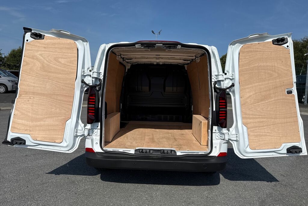 Volkswagen E-Transporter 100Kw 65Kwh Commerce Plus Van 5 Plus White #6