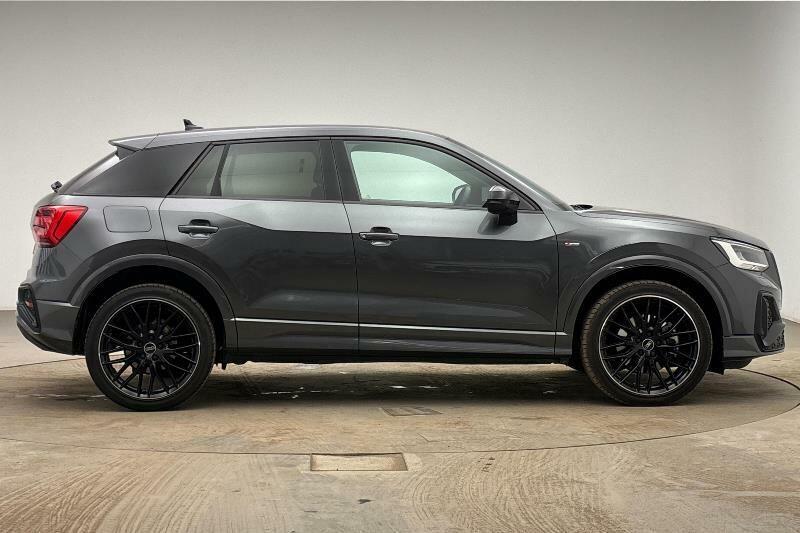 Audi Q2 35 Tfsi Black Edition S Tronic Grey #4