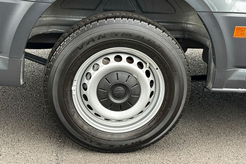 Volkswagen Crafter Cr35 Commerce Plus Mwb 140 Ps 2.0 Tdi 6Sp F Silver #22