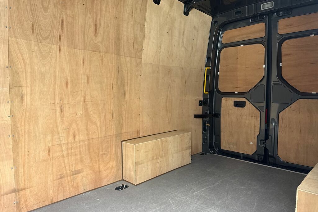 Volkswagen Crafter Cr35 Commerce Plus Mwb 140 Ps 2.0 Tdi 6Sp F Silver #13