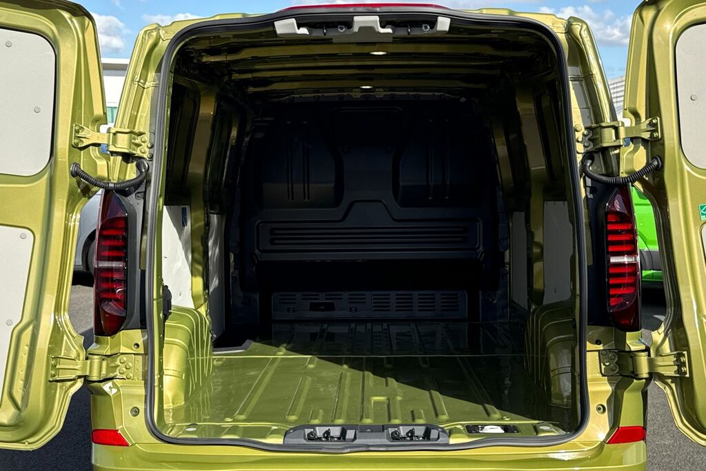 Volkswagen Transporter 2.0 Tdi 150 Commerce Plus Van Green #6