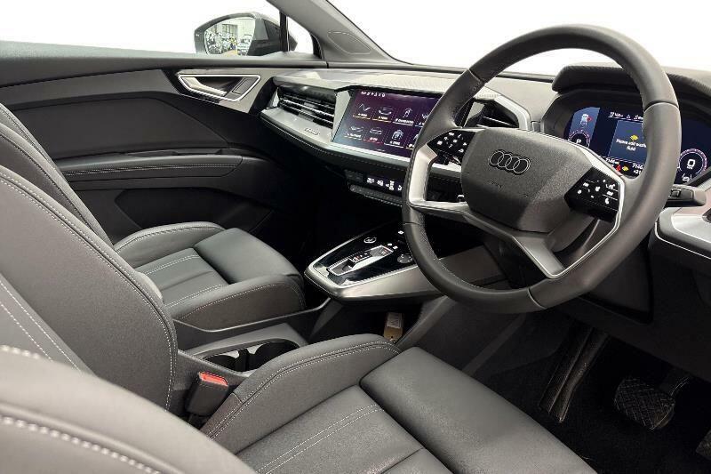 Audi Q4 E Tron Q4 Sportback Sport 45 E-tron 210,00 Kw Black #6