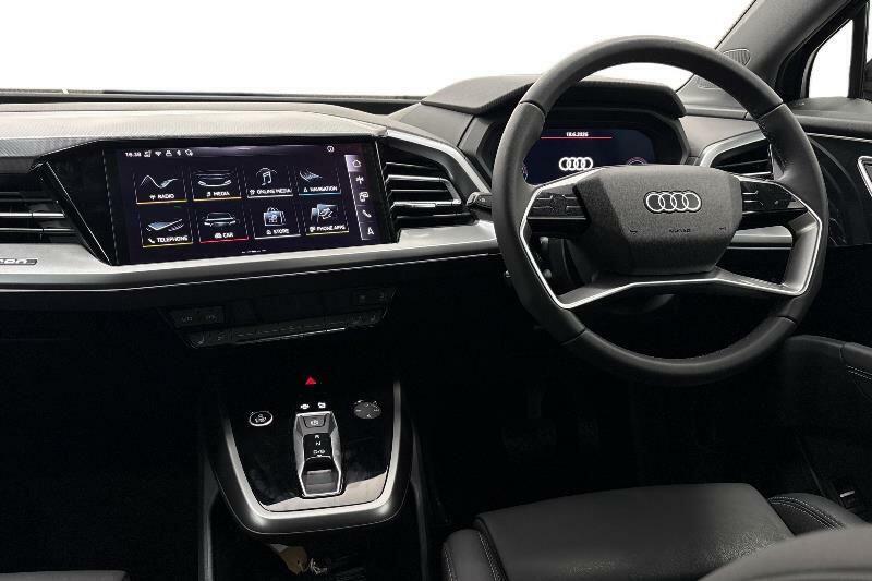 Audi Q4 E Tron Q4 Sportback Sport 45 E-tron 210,00 Kw Black #2
