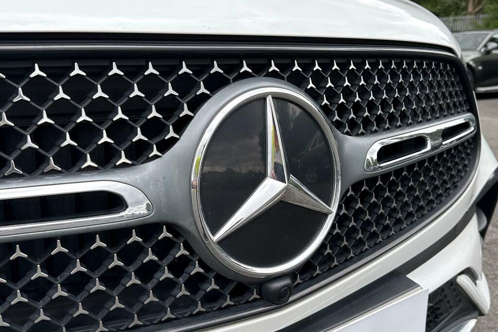 Mercedes-Benz GLC Class Glc 300E 4Matic Urban Edition 9G-tronic Black #28