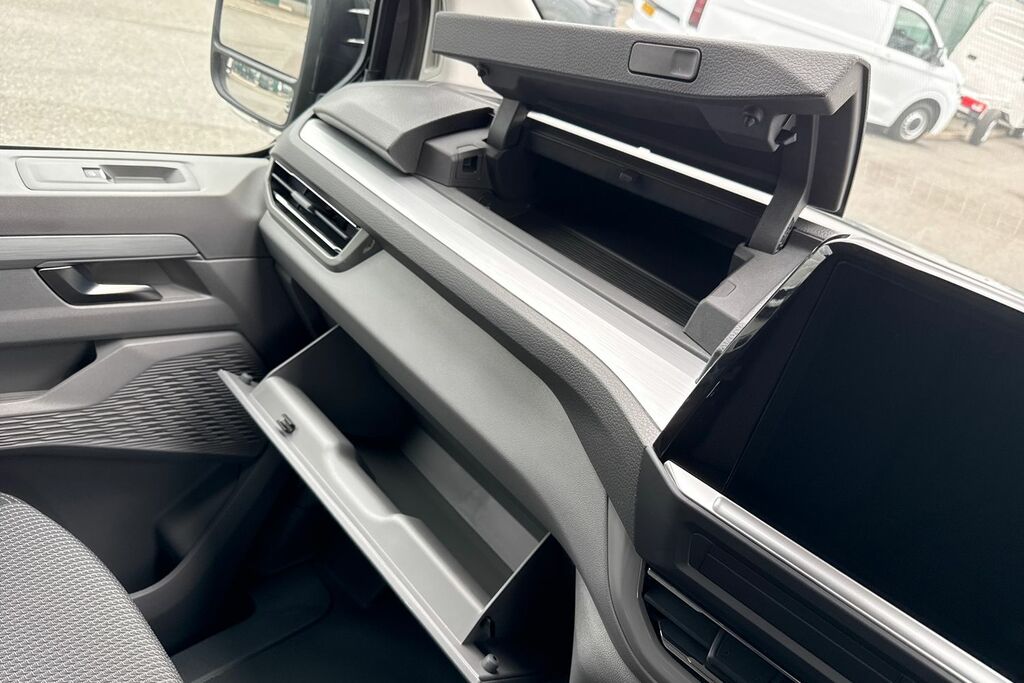 Volkswagen Transporter 2.0 Tdi 170 Commerce Pro Kombi Van Black #35