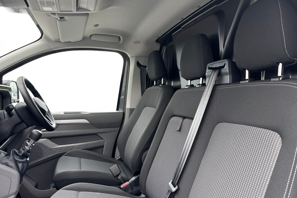 Volkswagen Transporter 2.0 Tdi 170 Commerce Pro Kombi Van Black #15