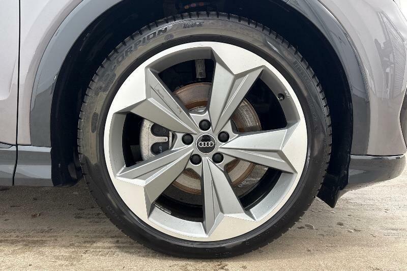 Audi Q4 E Tron 210Kw 45 82Kwh Black Edition Grey #5