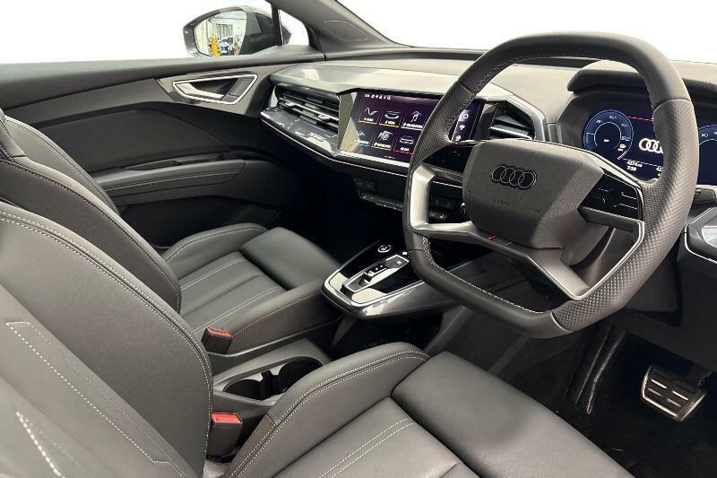 Audi Q4 E Tron 210Kw 45 82Kwh Black Edition Grey #6