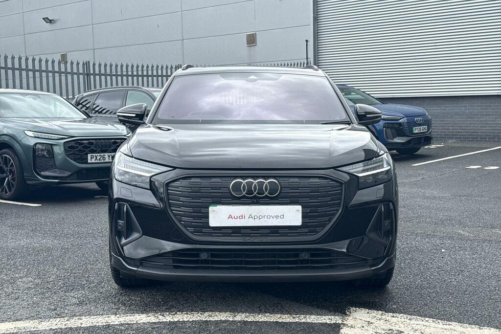 Audi Q4 E Tron Q4 Black Edition 45 E-tron Quattro 210,00 Kw Black #5