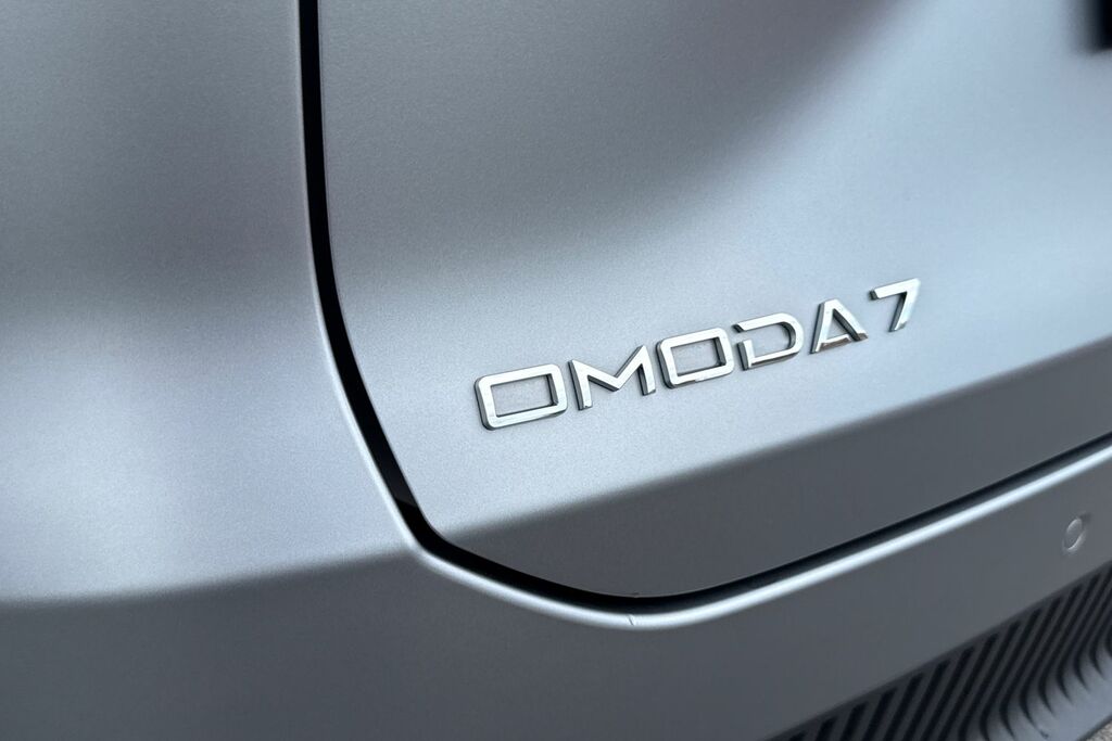 Omoda 7 1.5 1.5T Shs 18.4Kwh Knight Suv Plug-in White #37