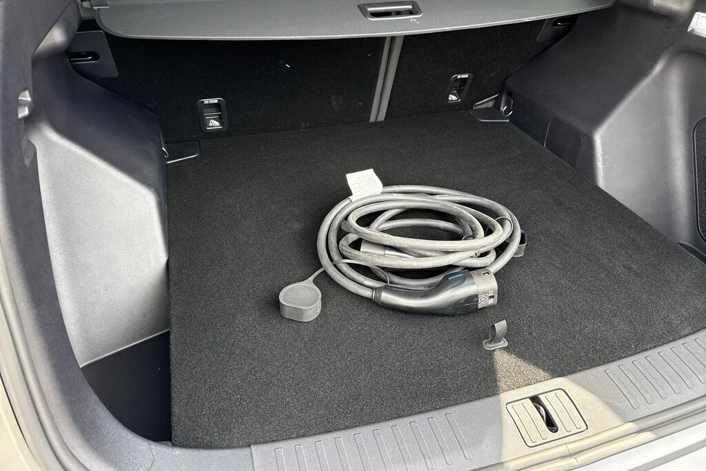 Omoda 7 1.5 1.5T Shs 18.4Kwh Knight Suv Plug-in White #39