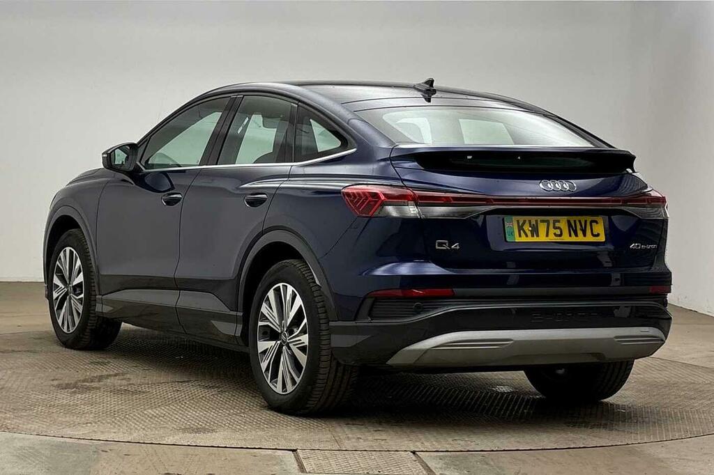 Audi Q4 E Tron Q4 Sportback Sport 40 E-tron 150,00 Kw Blue #3