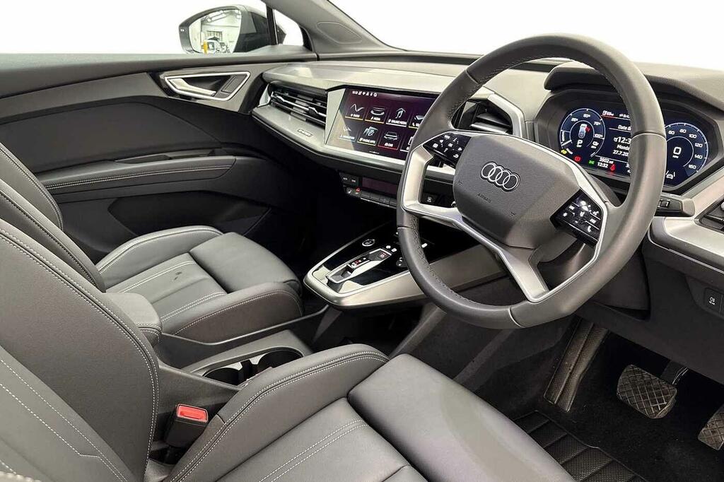 Audi Q4 E Tron Q4 Sportback Sport 40 E-tron 150,00 Kw Black #6