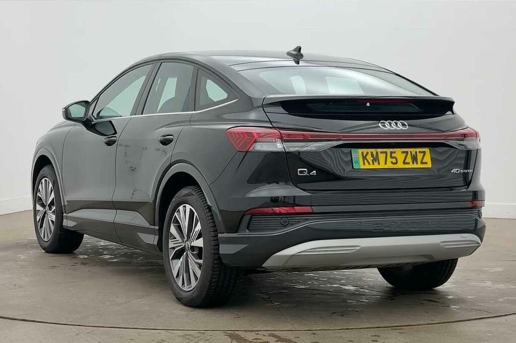 Audi Q4 E Tron Q4 Sportback Sport 40 E-tron 150,00 Kw Black #3