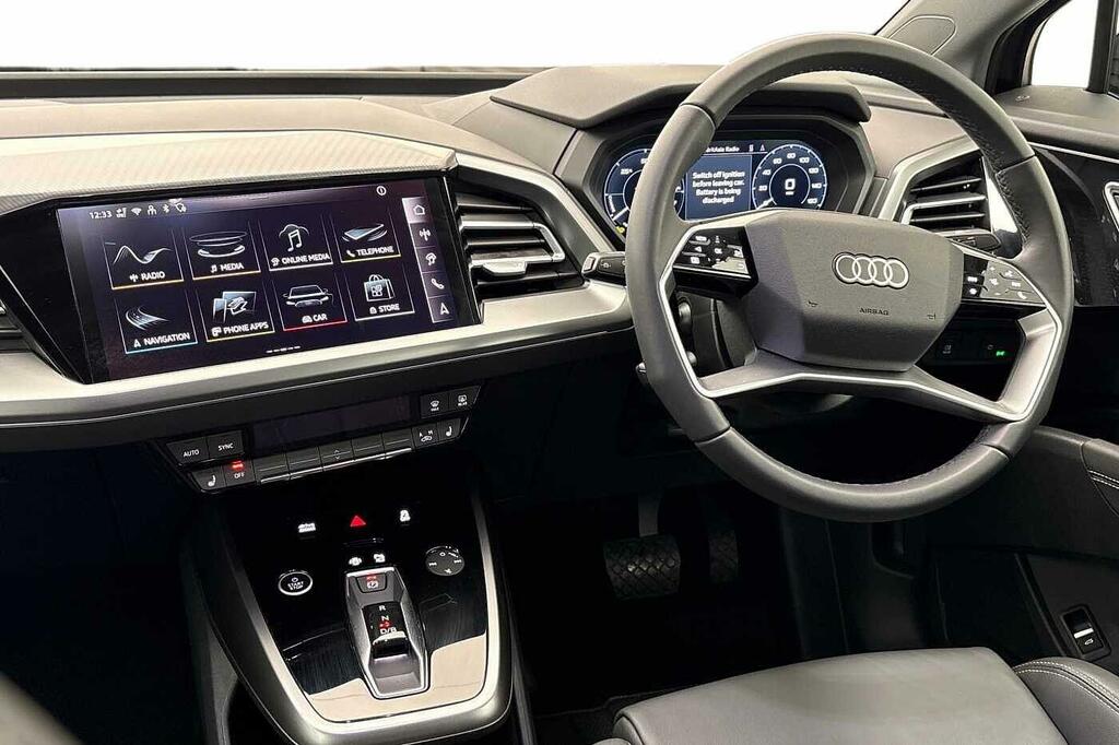 Audi Q4 E Tron Q4 Sportback Sport 40 E-tron 150,00 Kw Black #2