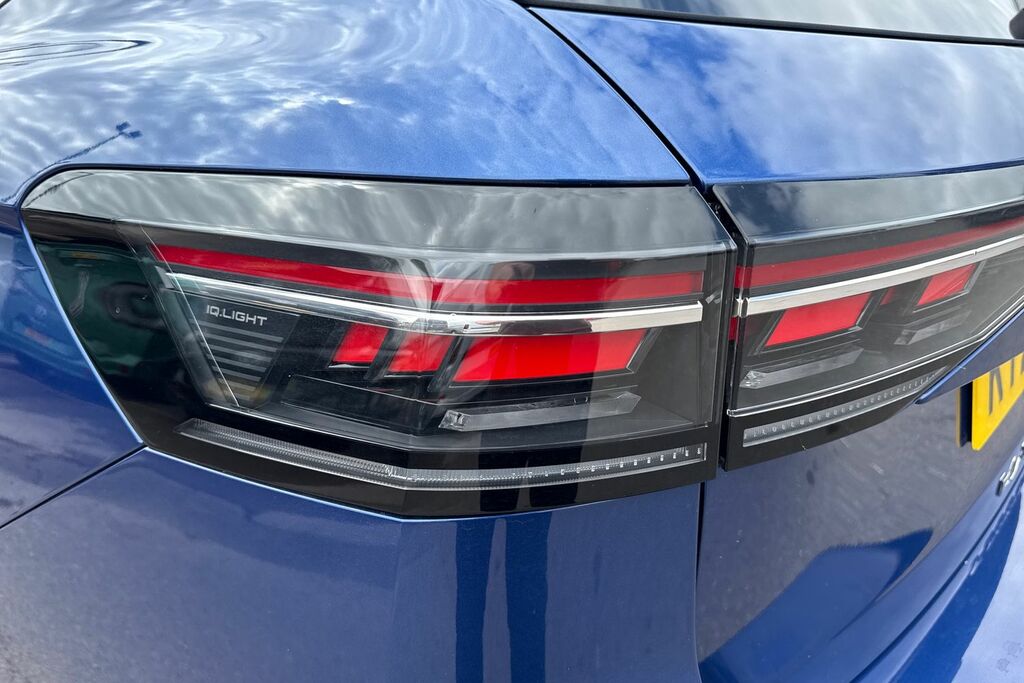 Volkswagen Passat 1.5 Etsi R-line Dsg 5 000 Miles #24
