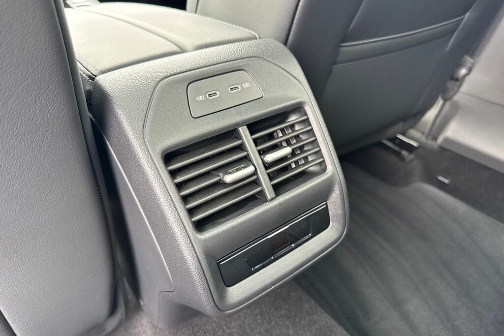 Volkswagen Passat 1.5 Etsi R-line Dsg 5 000 Miles #37