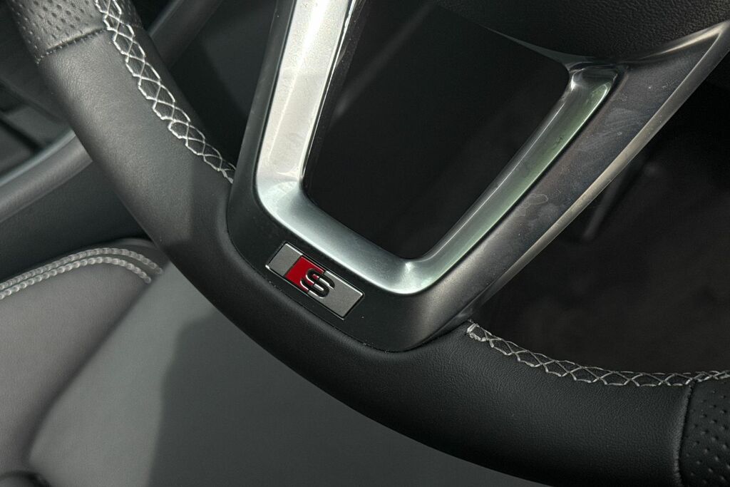 Audi Q3 35 Tfsi Black Edition S Tronic 20 Alloy 202 Black #45