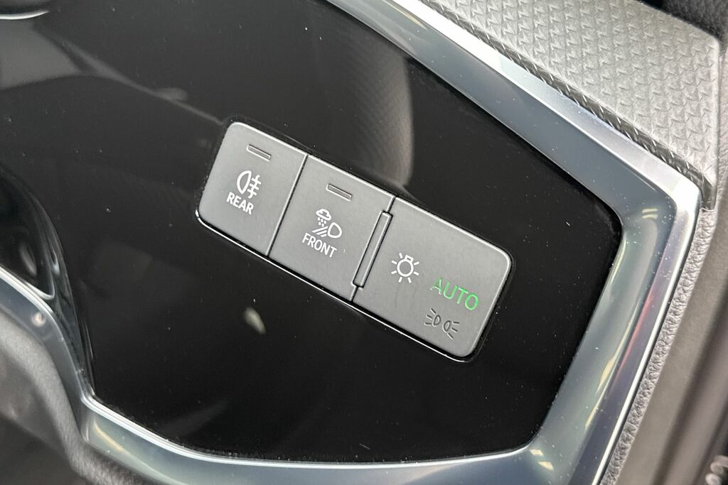 Audi Q3 35 Tfsi Black Edition S Tronic 20 Alloy 202 Black #44