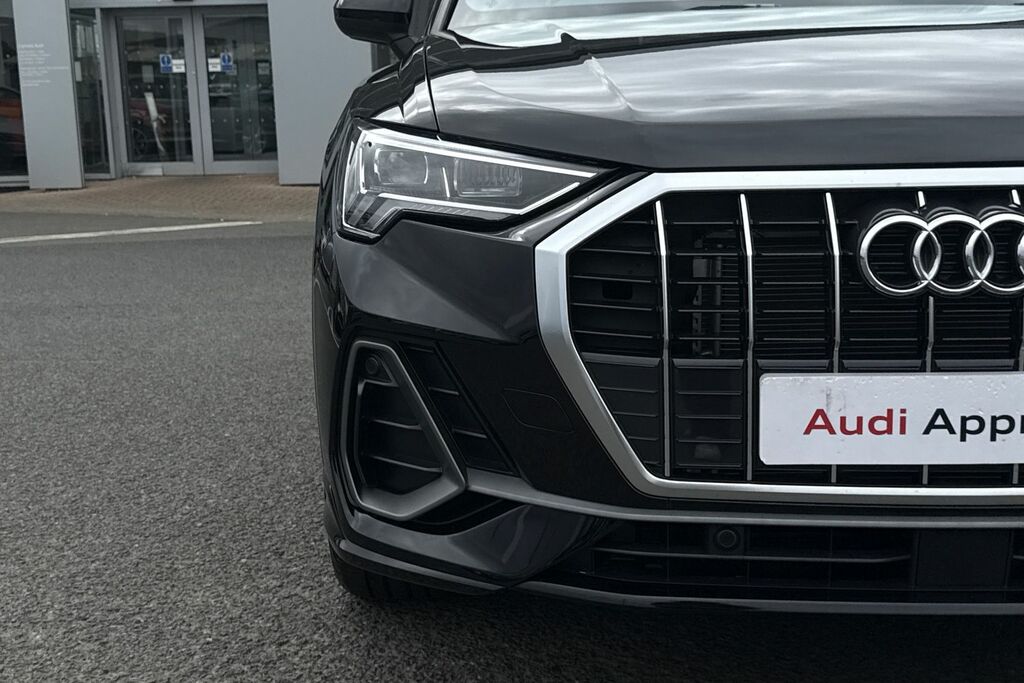 Audi Q3 35 Tfsi Black Edition S Tronic 20 Alloy 202 Black #25