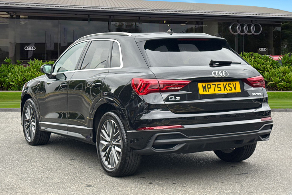 Audi Q3 S Line 35 Tfsi 150 Ps S Tronic Black #2