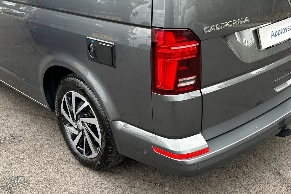 Volkswagen California Mpv Green #15