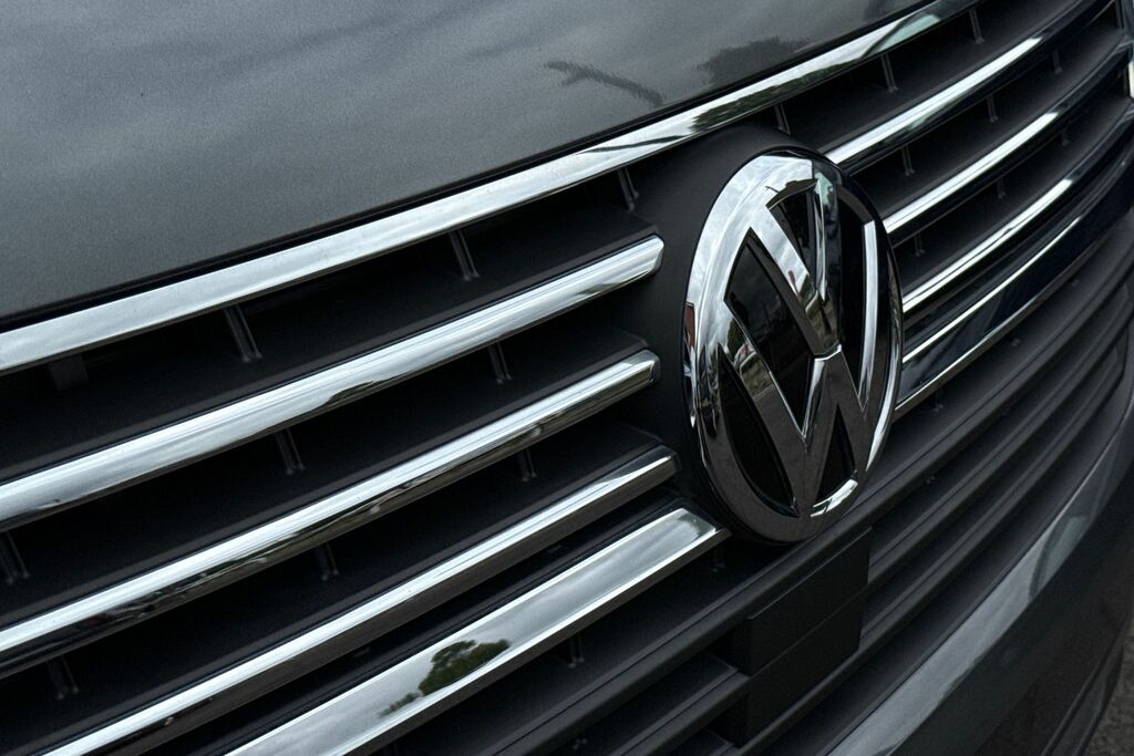 Volkswagen California Mpv Green #25