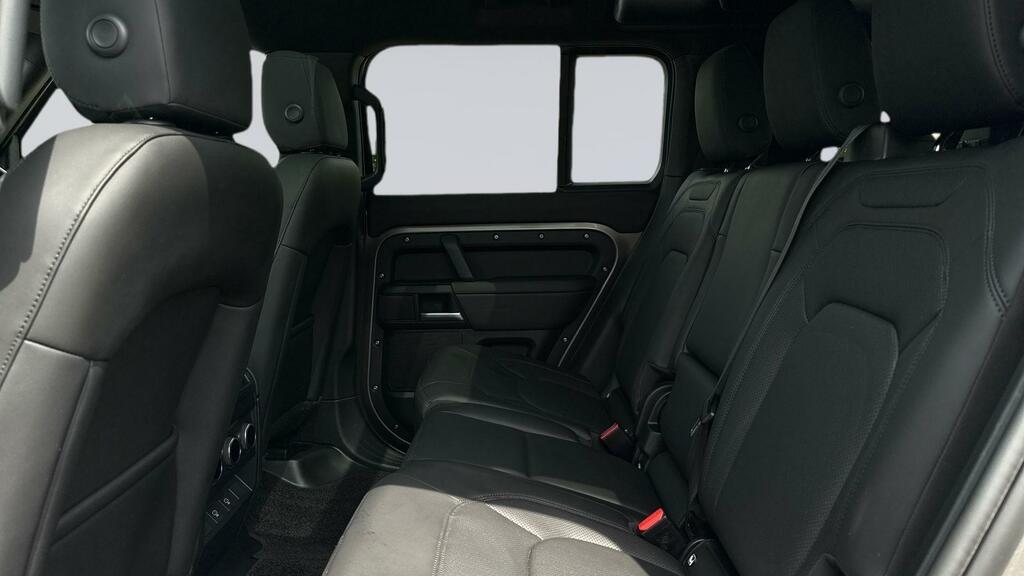 Land Rover Defender 110 3.0 D350 X-dynamic Se 110 7 Seat Silver #4