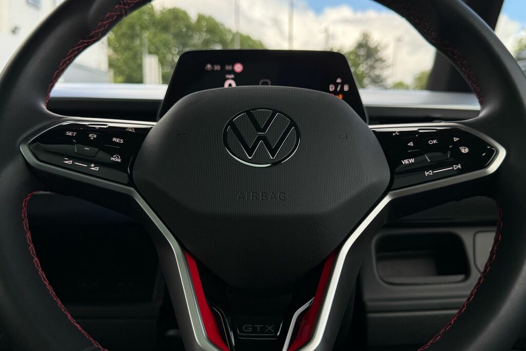 Volkswagen ID.Buzz 250Kw Gtx Pro 86Kwh 4Motion Lwb 6 Seat Black #59