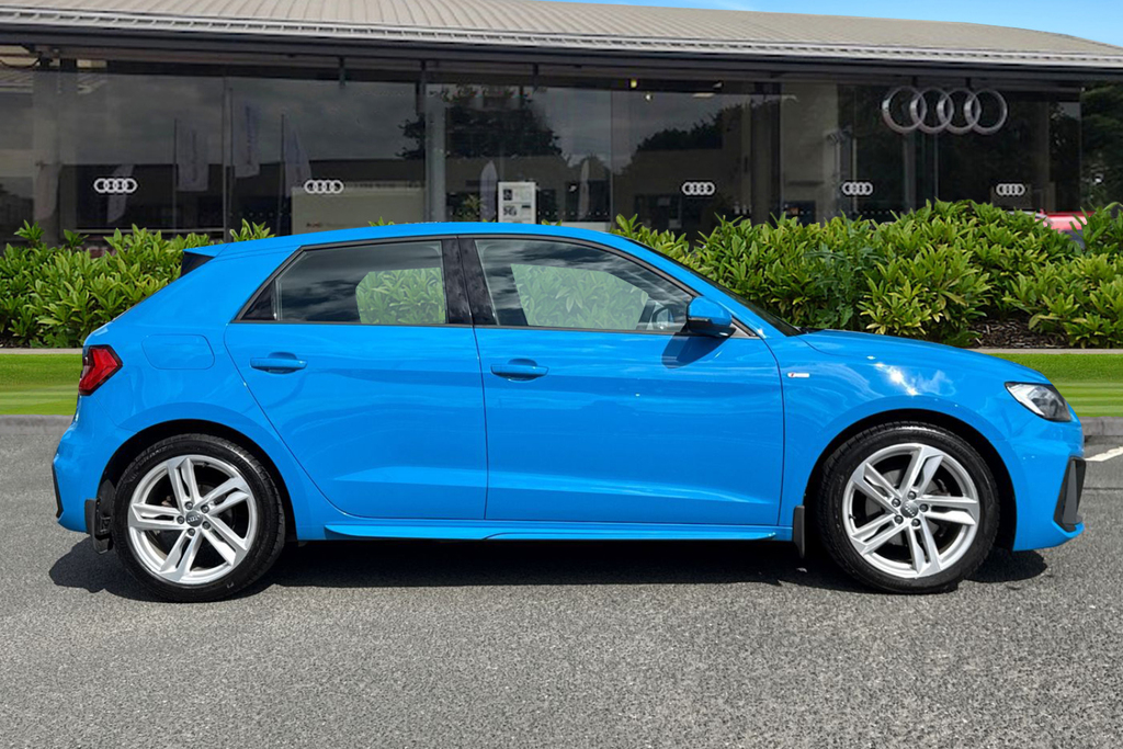 Audi A1 S Line 30 Tfsi 116 Ps 6-Speed Blue #3