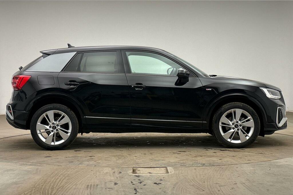 Audi Q2 S Line 35 Tfsi 150 Ps 6-Speed Black #5