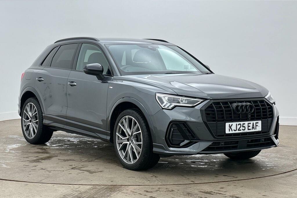 Audi Q3 Black Edition 35 Tfsi 150 Ps S Tronic Grey