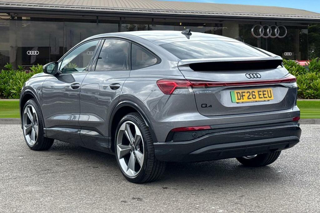 Audi Q4 E Tron 150Kw 40 63Kwh Black Edition Grey #3