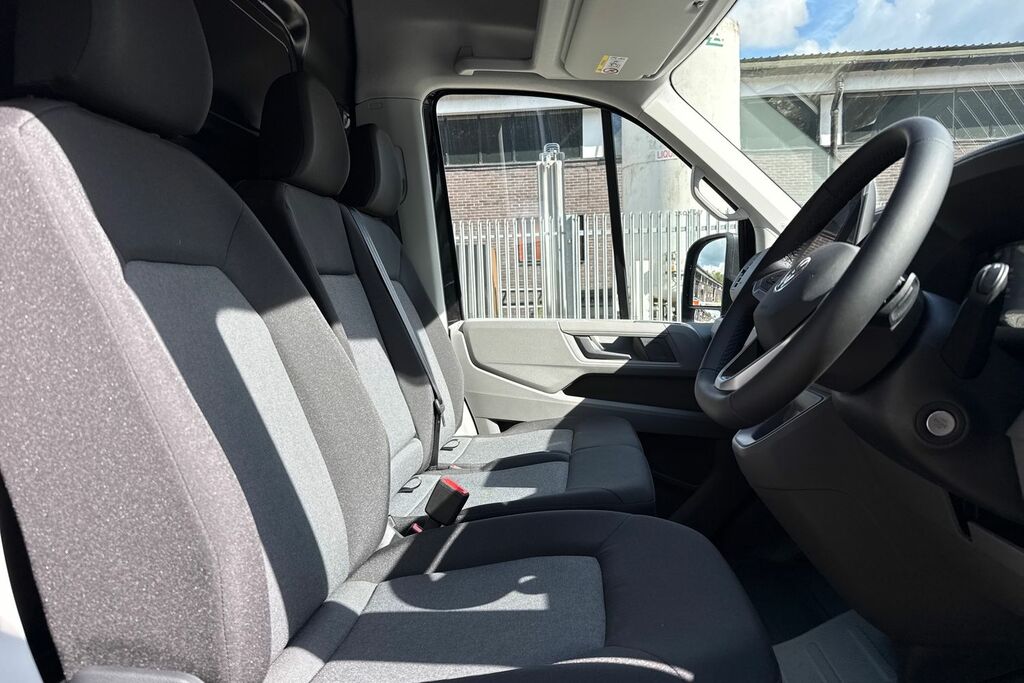 Volkswagen Crafter Cr35 Commerce High Roof 2.0 Tdi 140Ps White #23