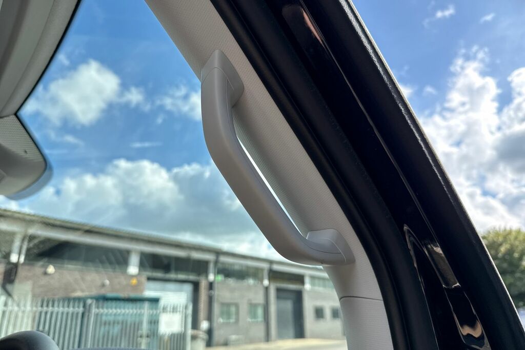 Volkswagen Crafter Cr35 Commerce High Roof 2.0 Tdi 140Ps White #24