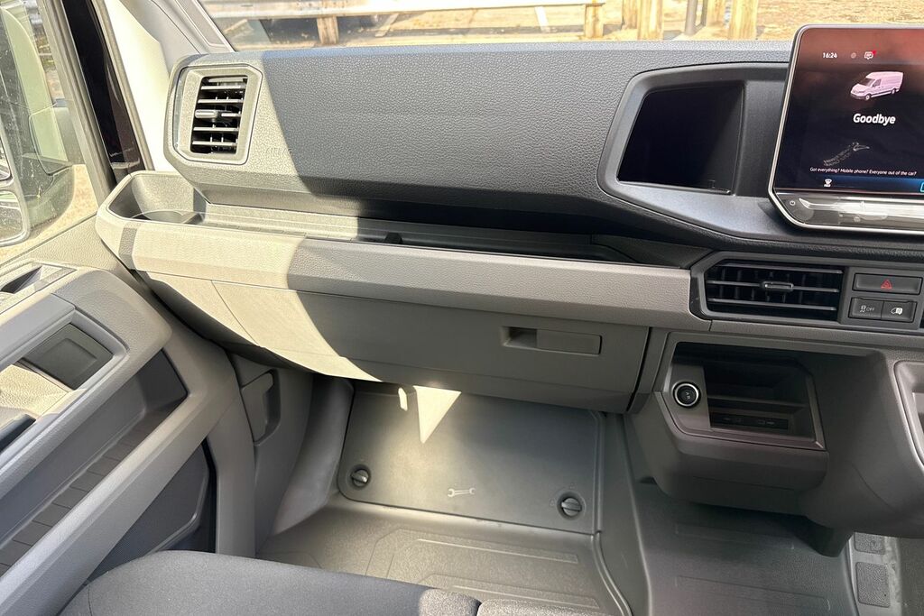 Volkswagen Crafter Cr35 Commerce High Roof 2.0 Tdi 140Ps White #19