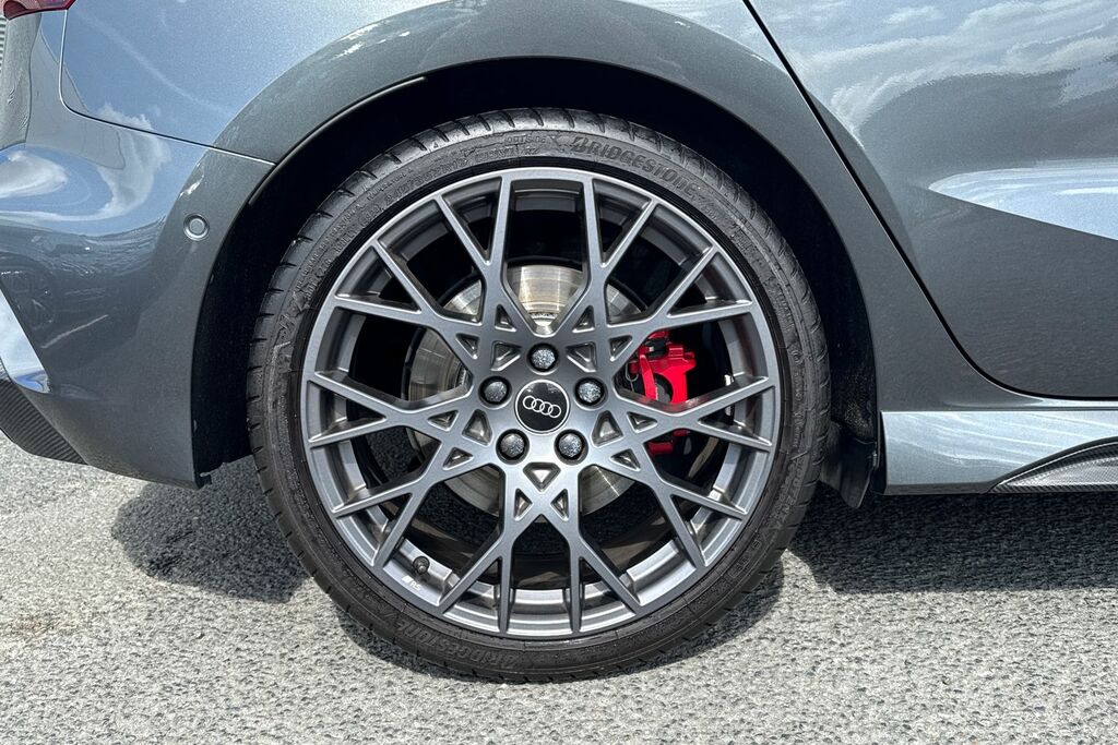 Audi RS3 2025 2.5 Tfsi Carbon Black Sportback S Tronic Quat Grey #10