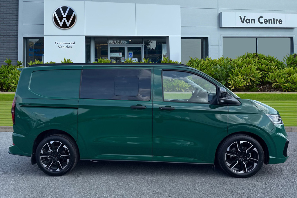 Volkswagen Transporter Sportline 2.0 Tdi 170 Sportline Kombi Van 5 Plus Green #3
