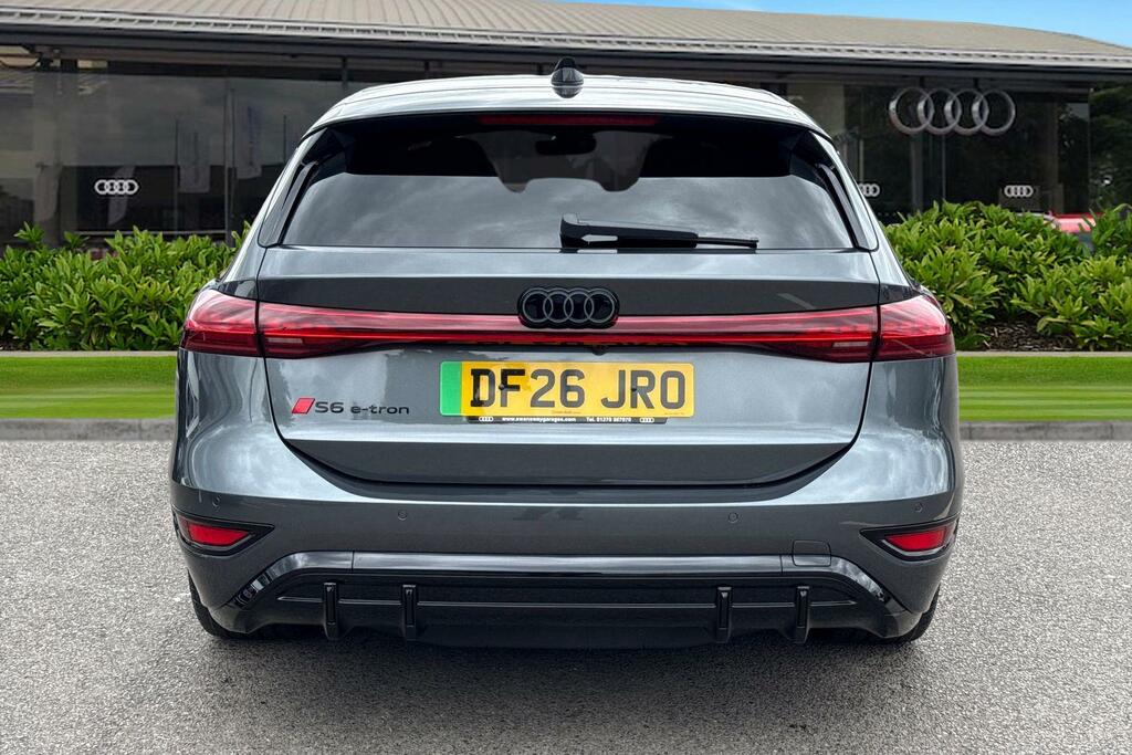 Audi E-tron Black Edition E-tron 370,00 Kw Grey #4