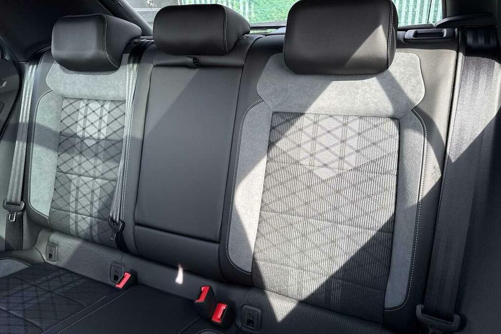 Volkswagen T-Roc 1.5 Tsi R-line Dsg Silver #13