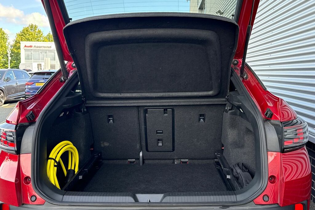 Volkswagen ID.5 Pro 77Kwh Style Red #6