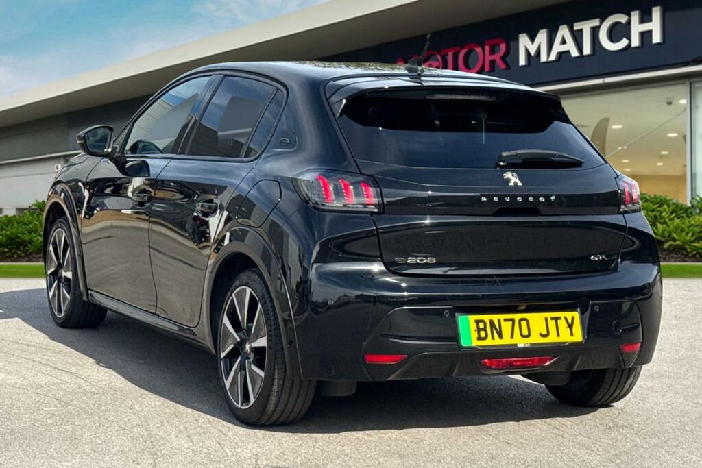 Peugeot e-208 50Kwh Gt Black #2