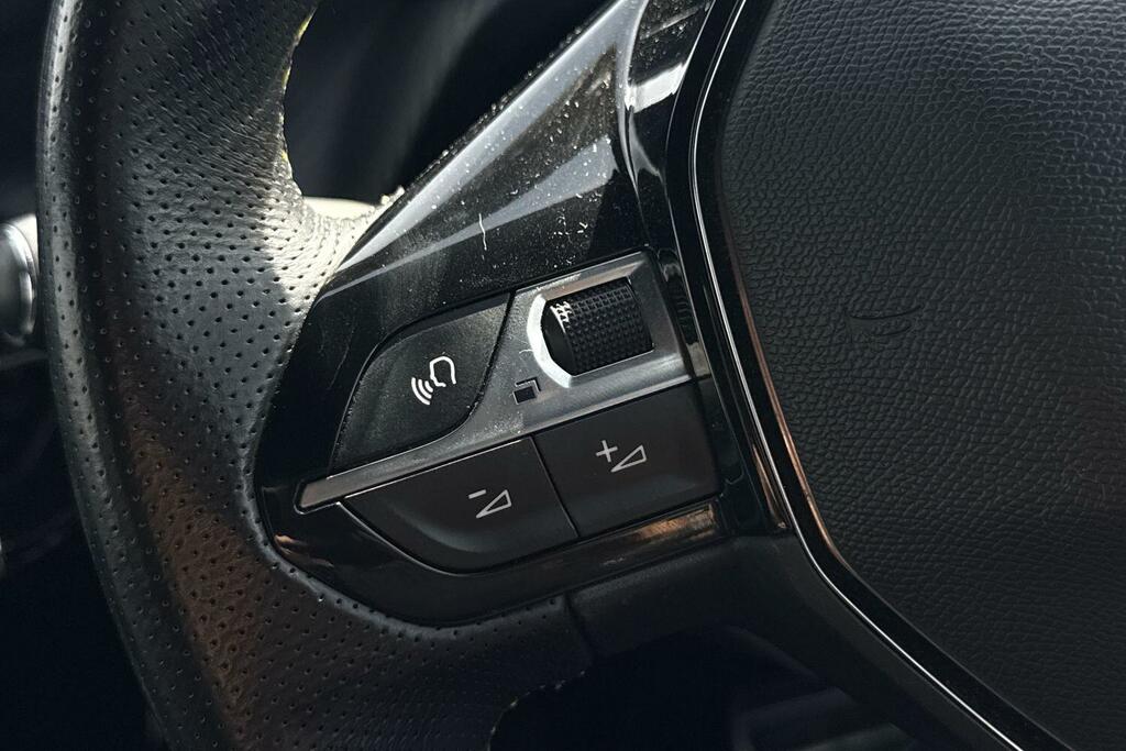 Peugeot e-208 Peugeot E- Hatchback 100Kw Gt Premium 50K Grey #29